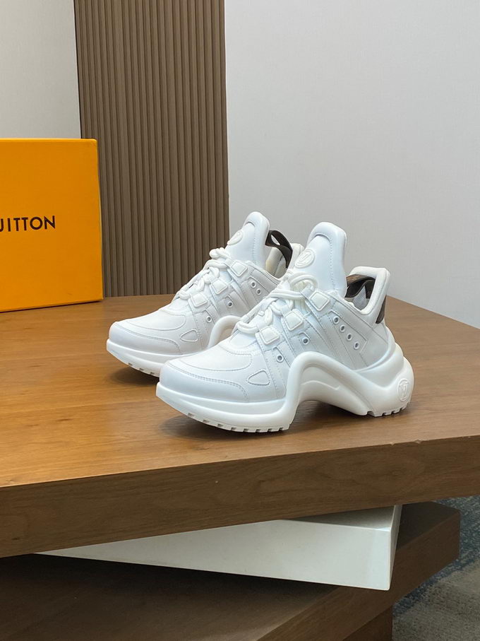 Louis Vuitton Sneakers Wmns ID:20250217-96